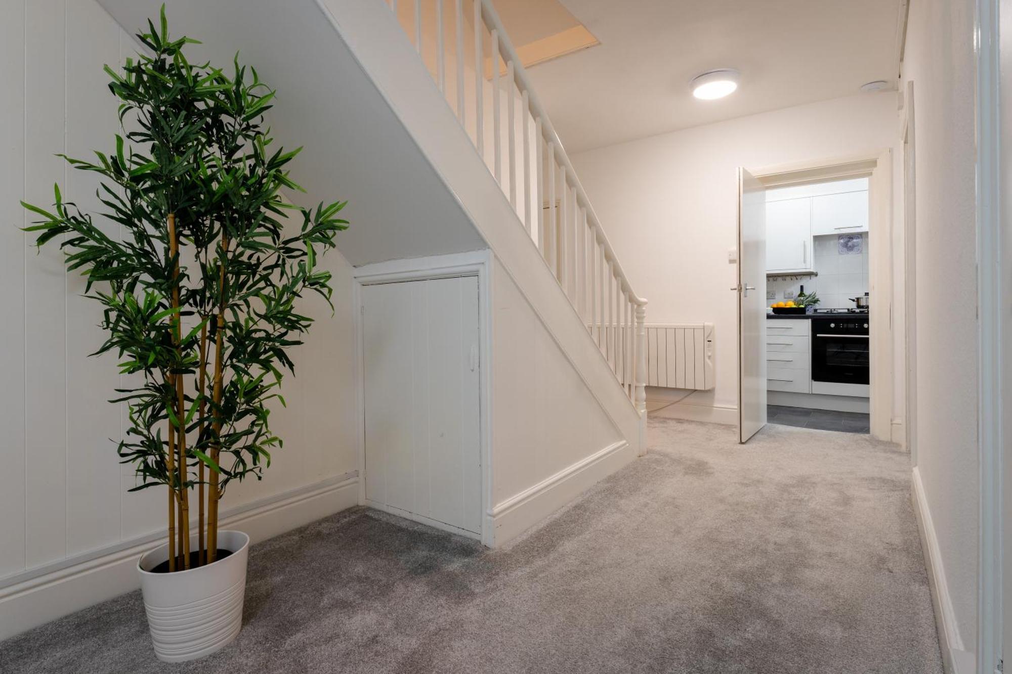 Near Beach, Torquay Heights Modern Apartments, Pet Friendly الغرفة الصورة